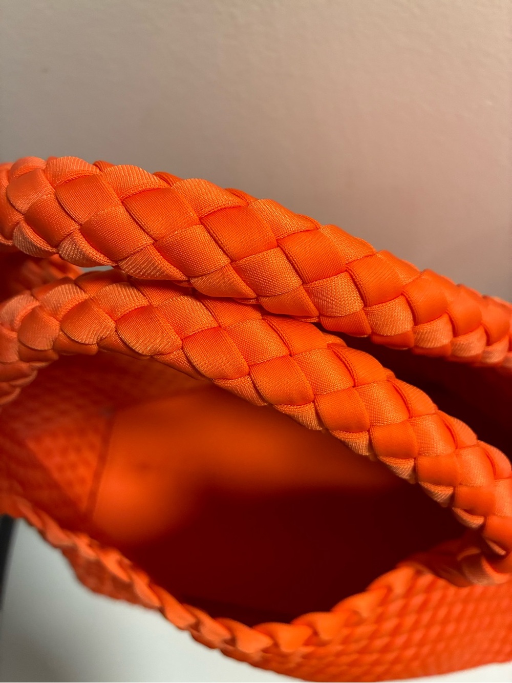 Naghedi St. Barths RARE COLOR Bright Orange (Bonaire) Neoprene Woven Tote Bag! - Picture 2 of 4